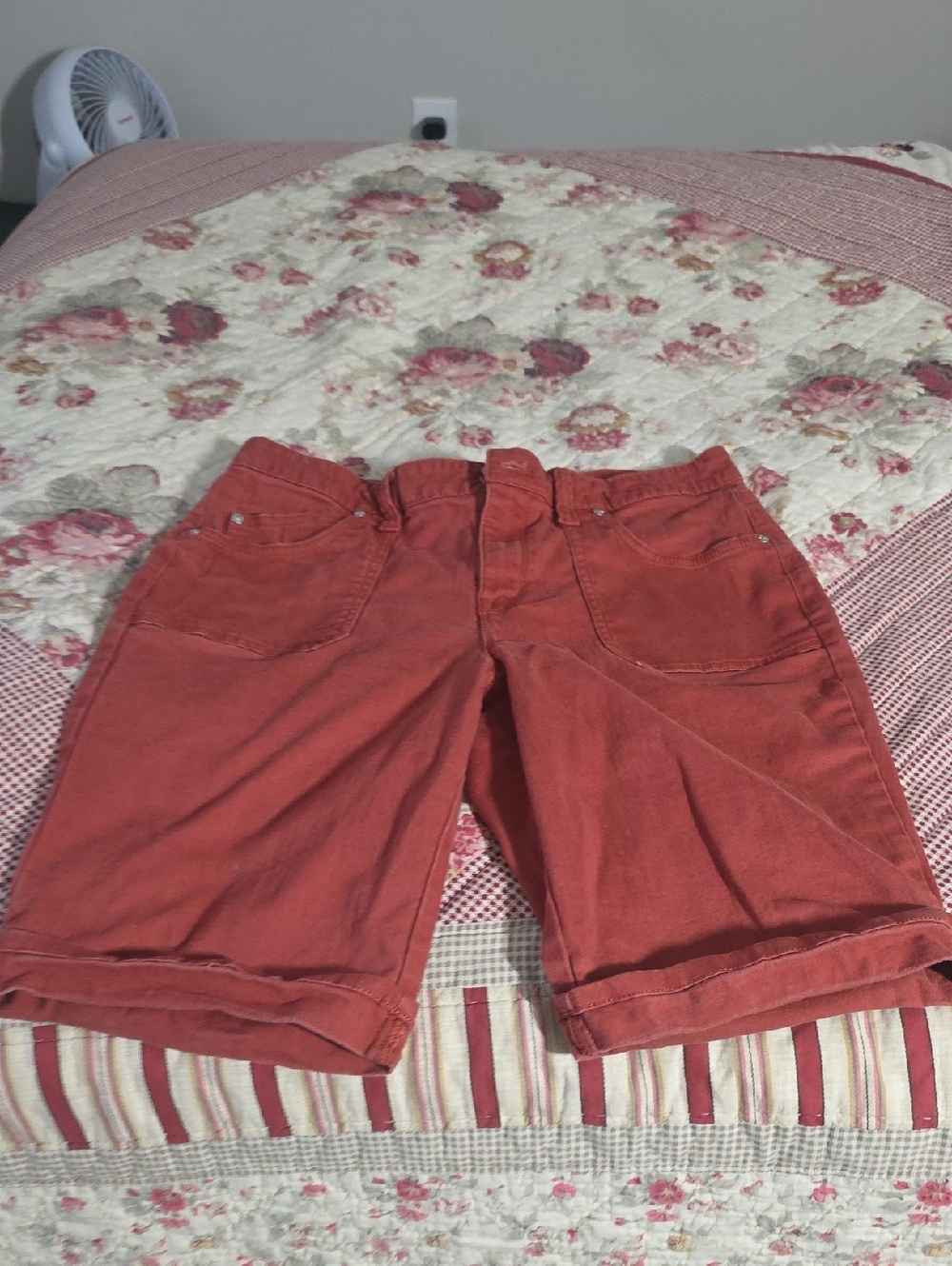 Gloria Vanderbilt Rust-Colored Casual Shorts